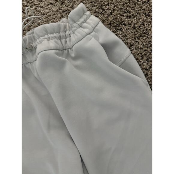 Lululemon ivory scuba sweatpants size 8 - Picture 4 of 5